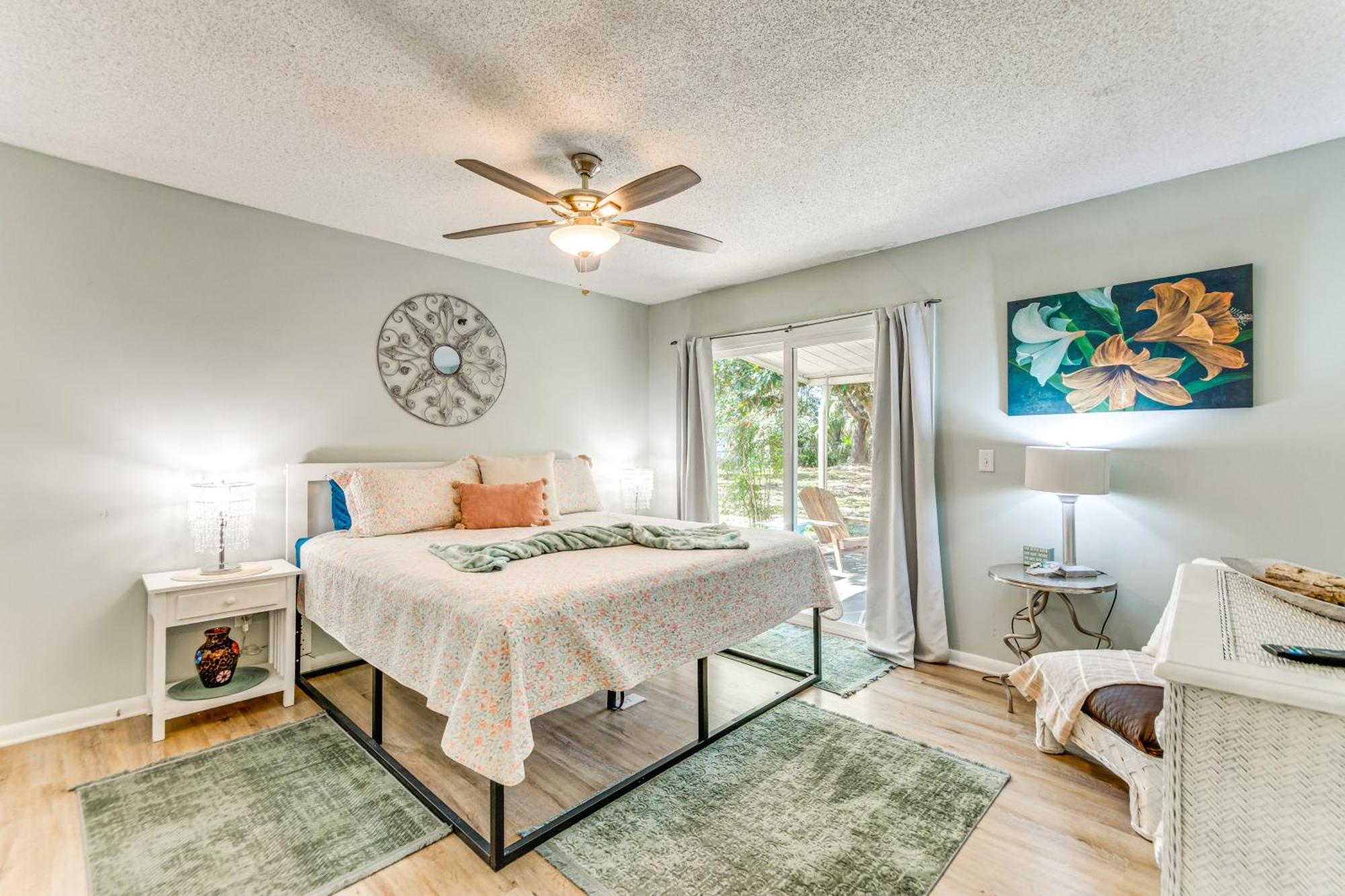 Fort Walton Coastal Retreat With Yard Walk To Beach 포르 월턴 비치 외부 사진