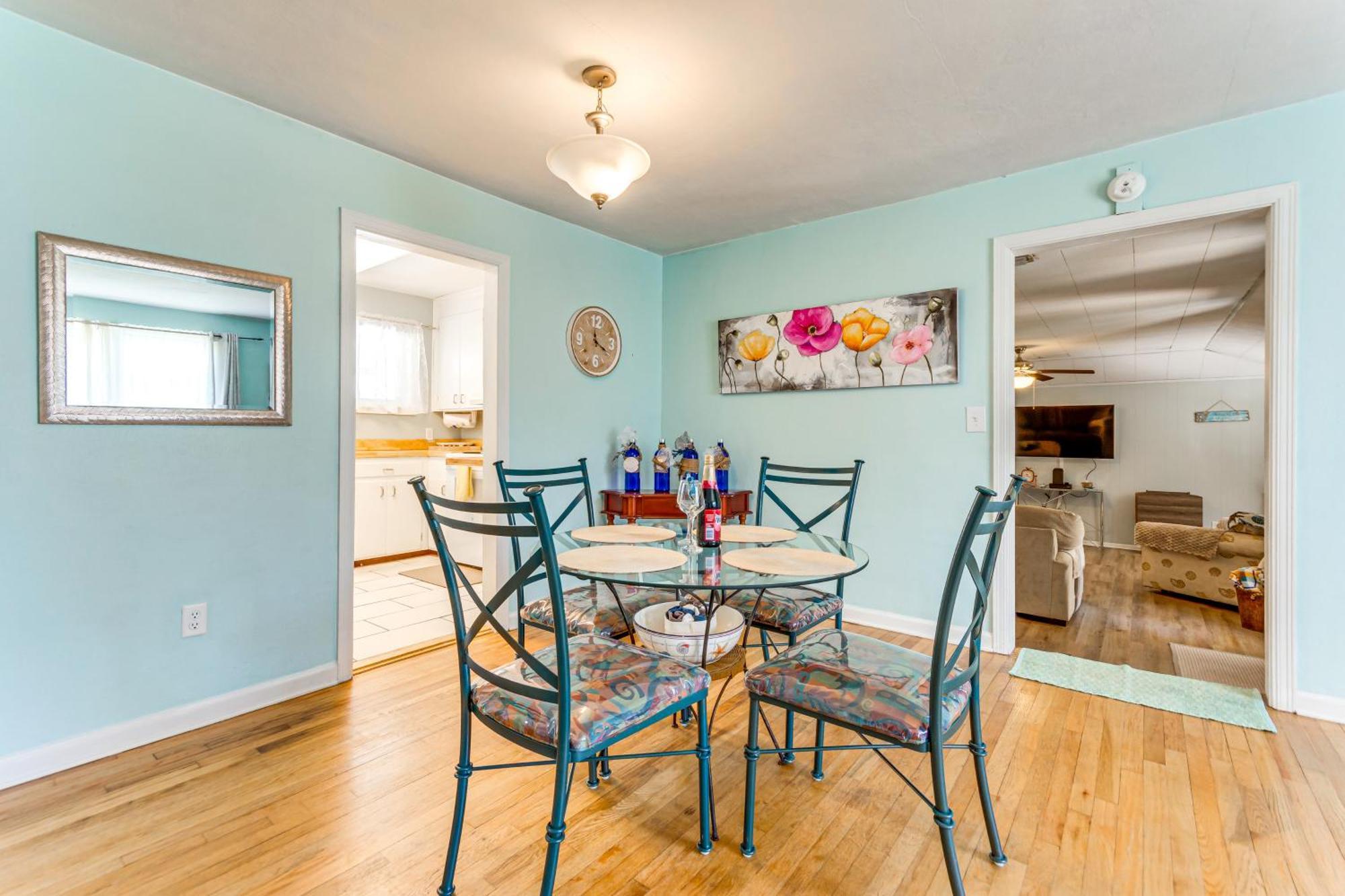 Fort Walton Coastal Retreat With Yard Walk To Beach 포르 월턴 비치 외부 사진