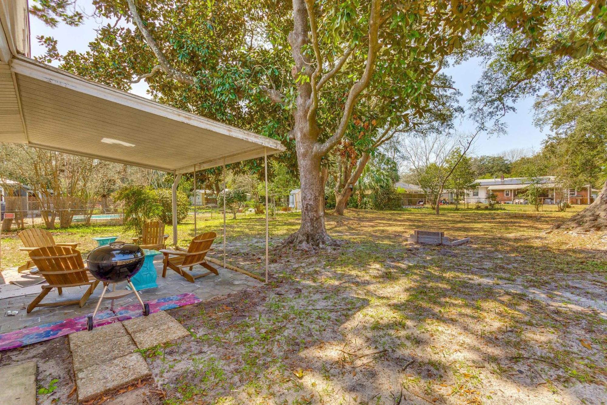 Fort Walton Coastal Retreat With Yard Walk To Beach 포르 월턴 비치 외부 사진