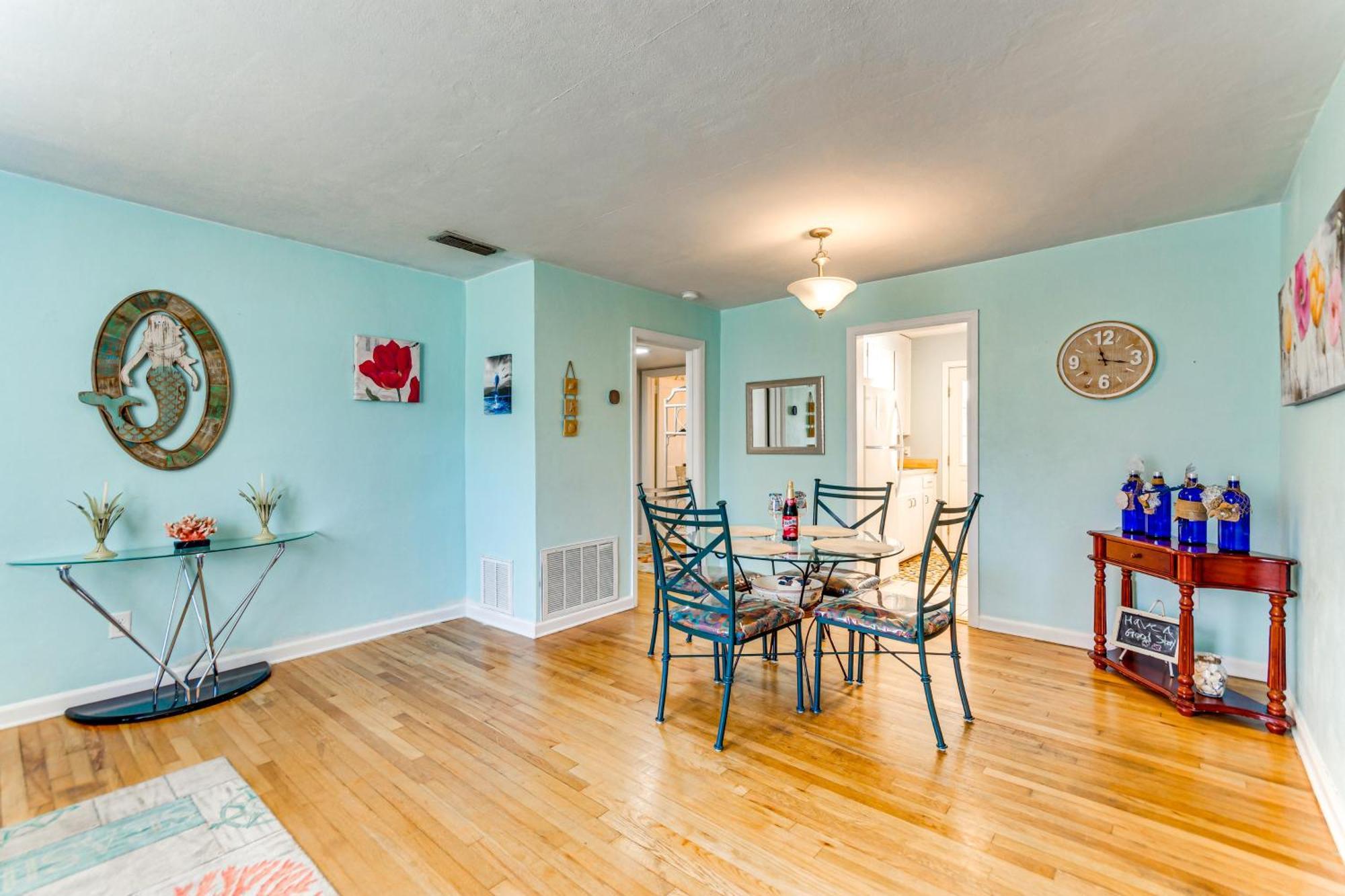 Fort Walton Coastal Retreat With Yard Walk To Beach 포르 월턴 비치 외부 사진